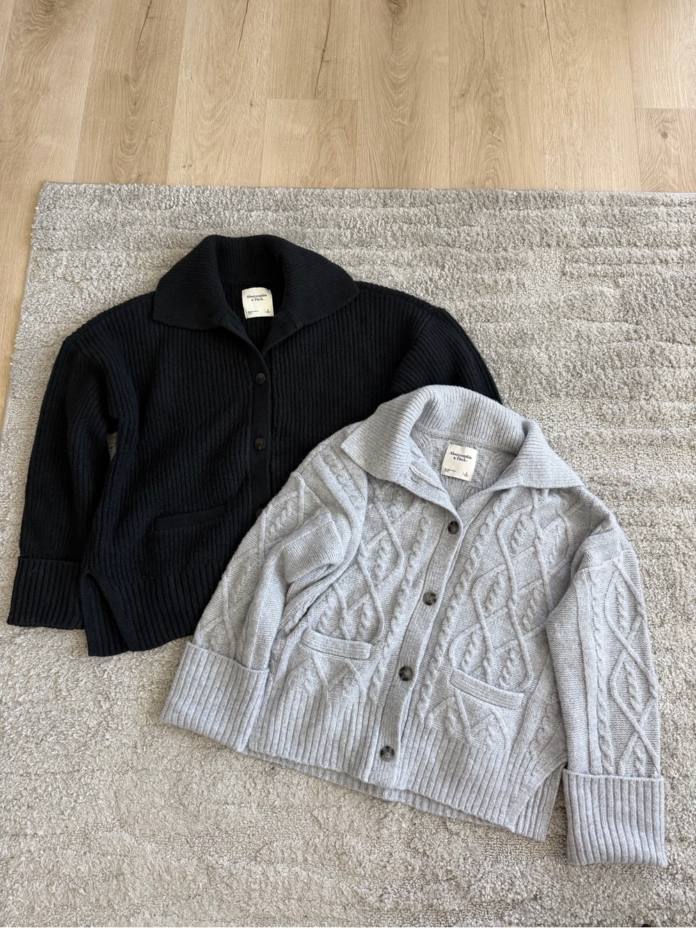 GUC Abercrombie & Fitch Size Small Collared Knit Cardigan Bundle